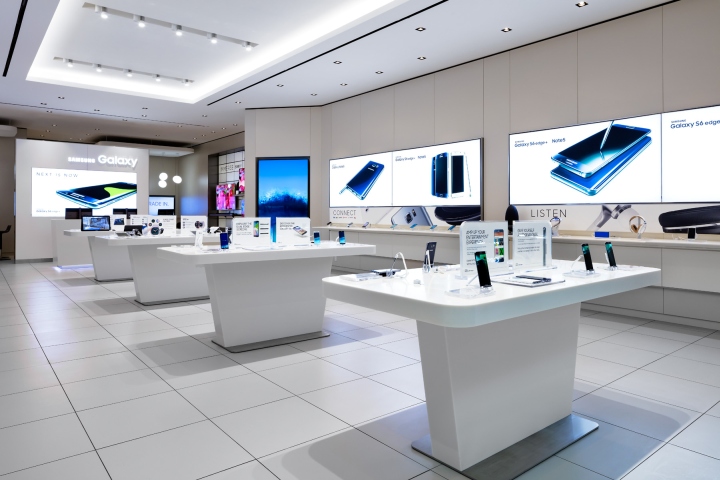 Samsung Sherway Gardens Interior 3 by Cutler Design