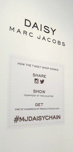 retail wall signage at daisy marc jacobs