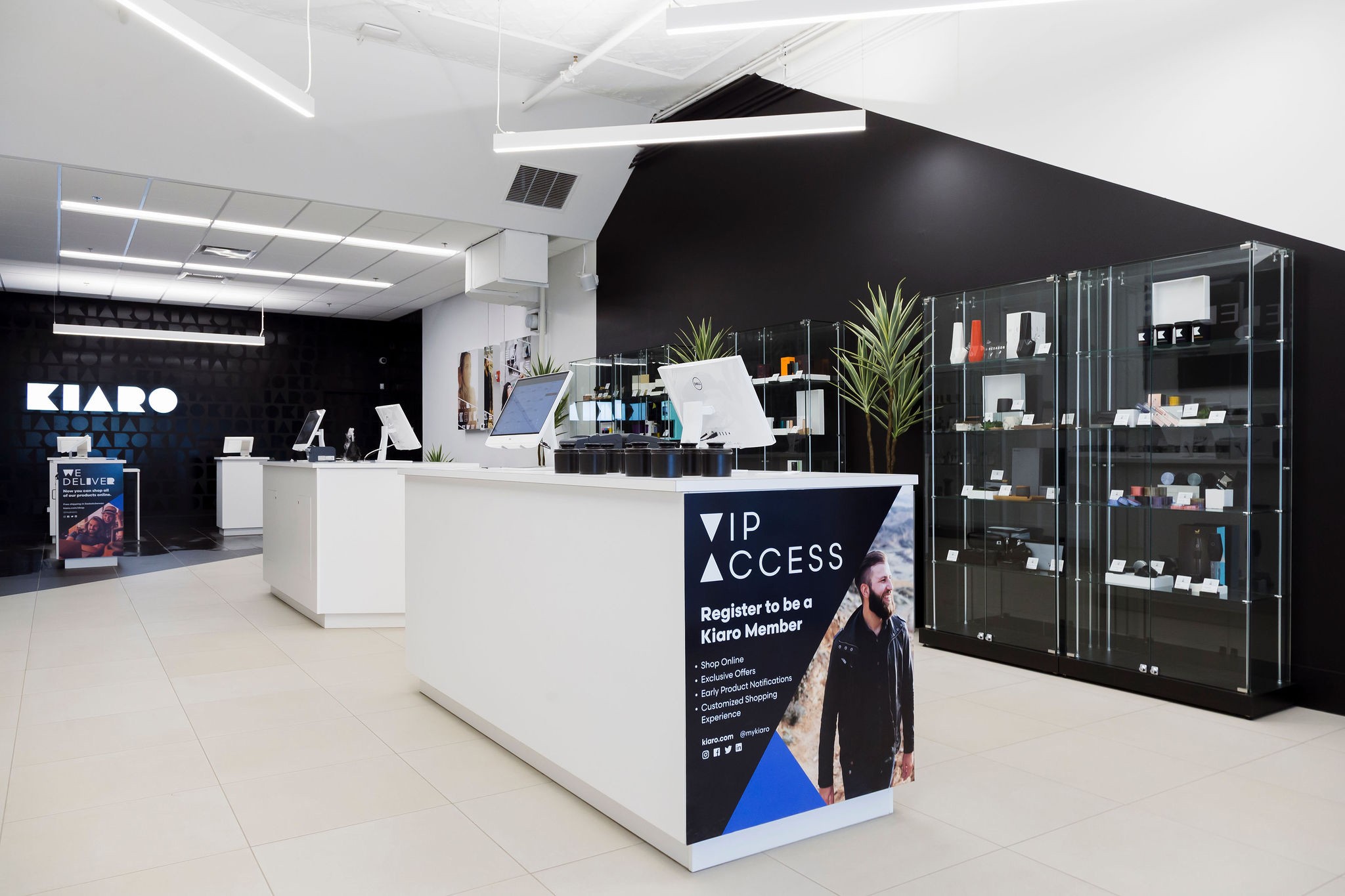 Retail desk, Cannabis Retail Design, Kiaro in Saskatoon SK, by Cutler