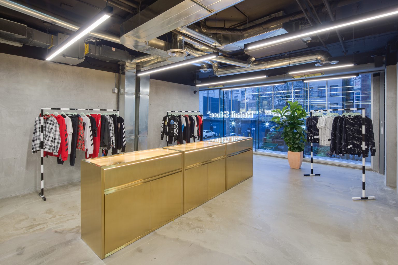 Off White Фирменный Магазин В Москве