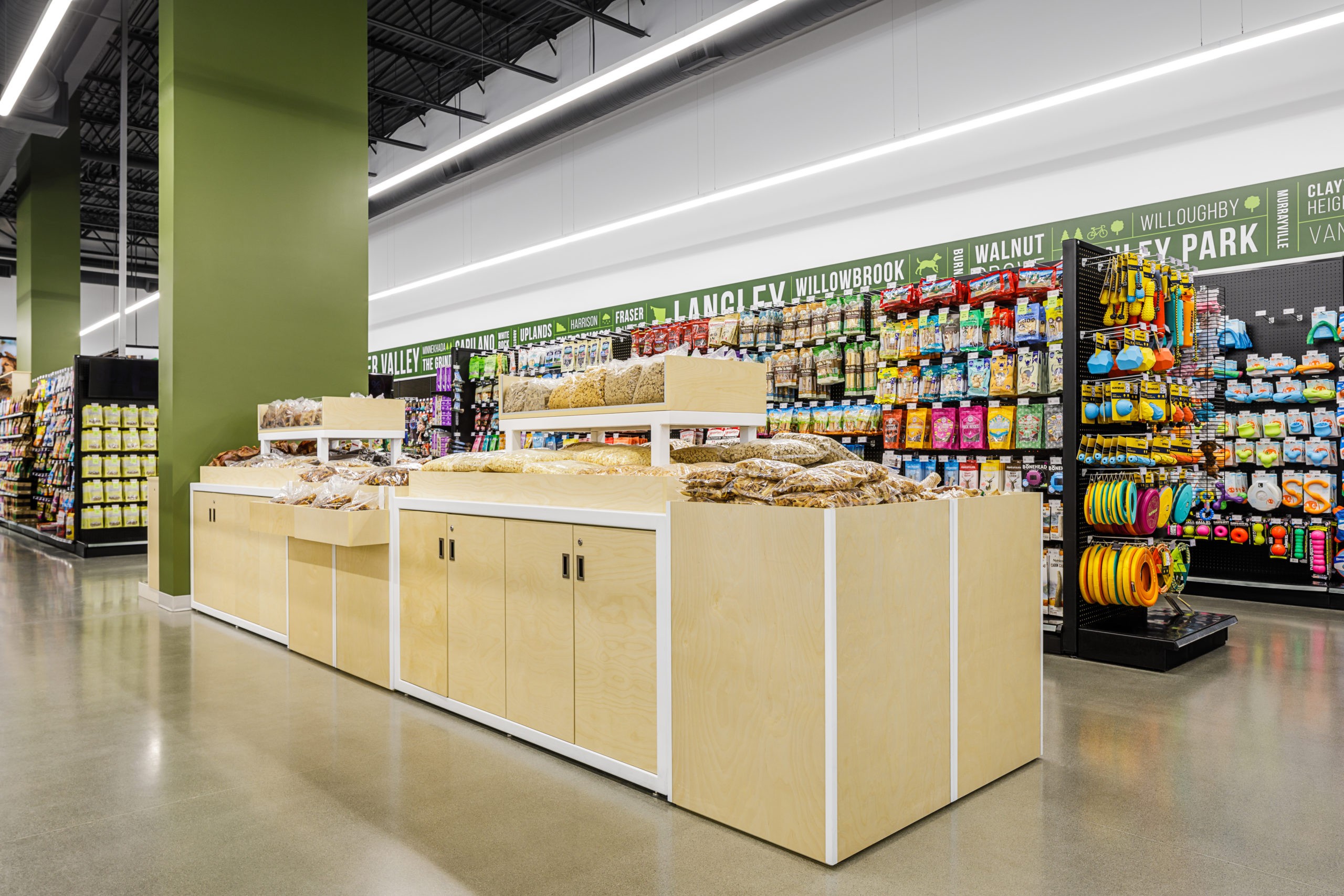 customer checkout area, retail store interior design, Homes Alive Pets Langley in Langley B.C., by Cutler