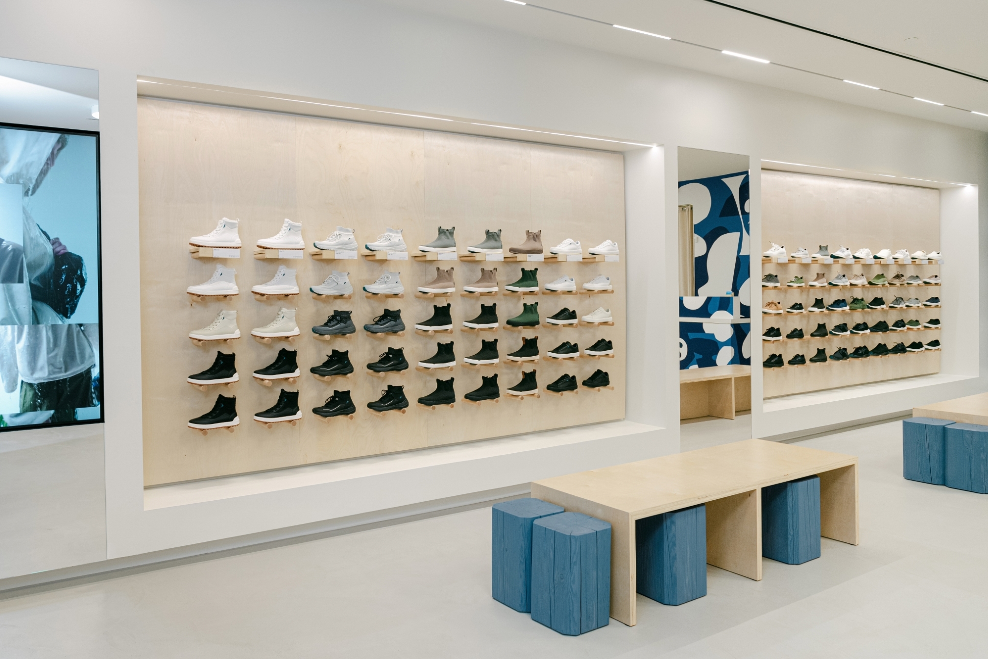 Retail store display. millwork, , Vessi – Square One in Mississauga ON, by Cutler